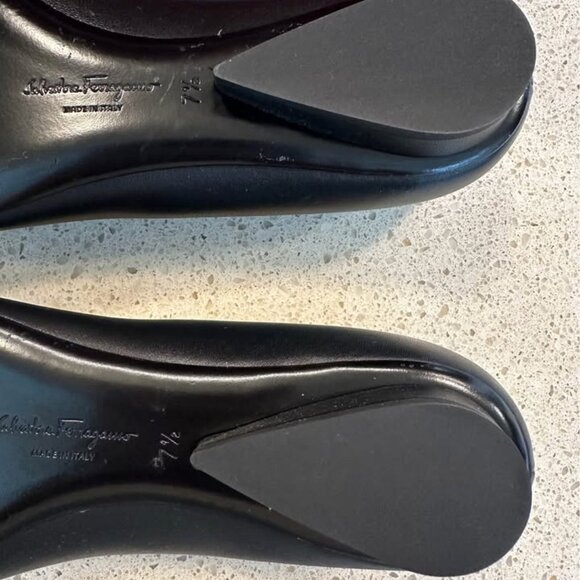 NEW Salvatore Ferragamo Viva Black Leather Ballet Flat, Size: 7.5 - Picture 7 of 8